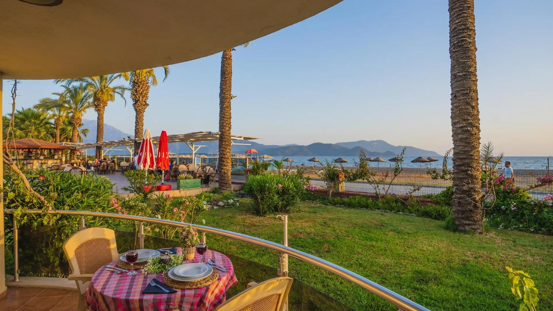 *** Apartmanhotel Sunset Beach Club Aqua Lettings Fethiye Törökország