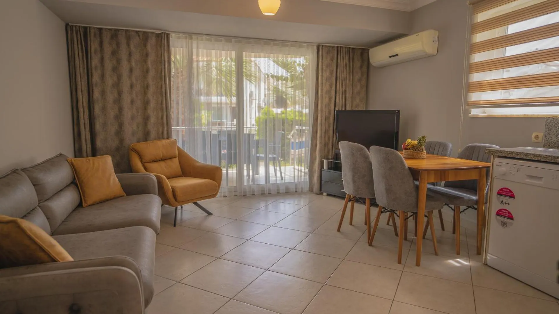 Apart Otel Sunset Beach Club Aqua Lettings Fethiye