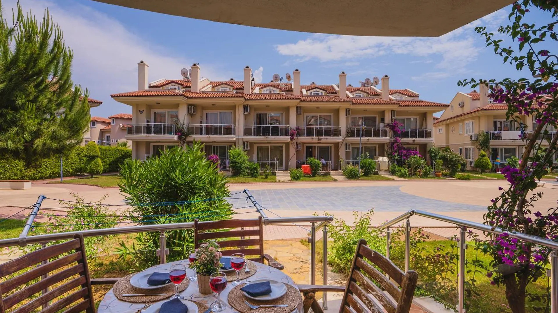 *** Apart Otel Sunset Beach Club Aqua Lettings Fethiye Türkiye
